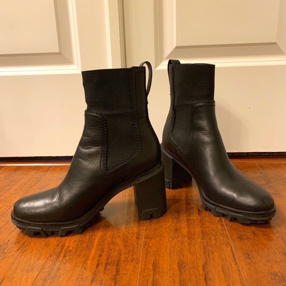 Rag & bone “Shiloh” black leather boots w/ lug sole (size 6 / 36.5)